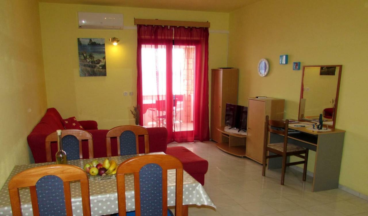 Apartmani Podobnik Klenovica Exterior foto